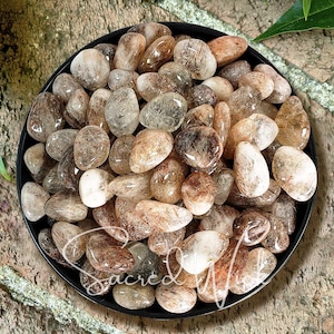 Rutilated Quartz Crystal Natural Quartz Stone for Energy Clearing, Manifestation, Spiritual Growth, Creativity, Inspiration, Soothes Anxiety