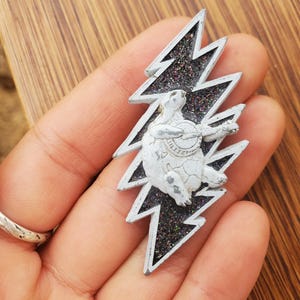 Terrapin 13 point bolt glitter pin
