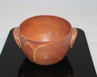 Serving bowl, kitchen bowl, bowl, dish, large bowl, yellow bowl.