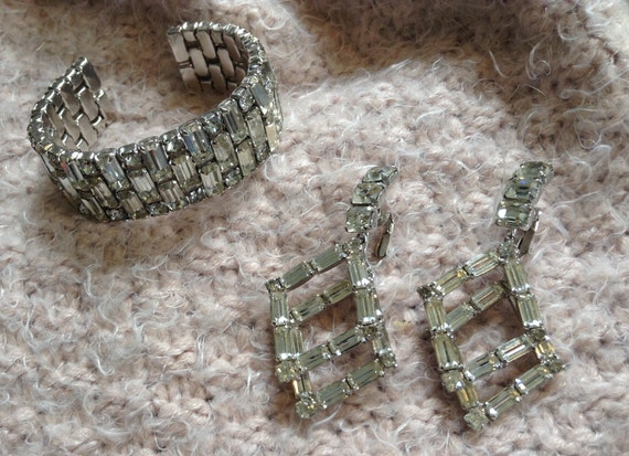 Weiss cuff bracelet and Earrings - image 1
