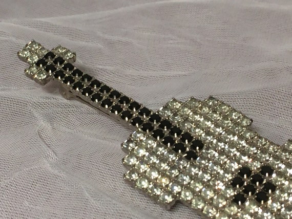 Bauer Guitar Brooch - image 4