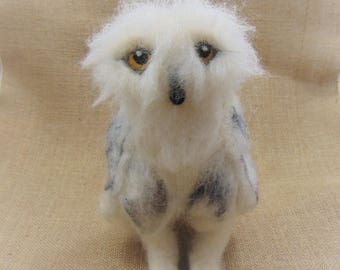 Snowy Owl, Model of an Owl, Needle Felted Owl, Felt Owl Ornament, Cute Owl, White and Grey Owl, Best Owl, Bird Ornament, Decorative Owl,