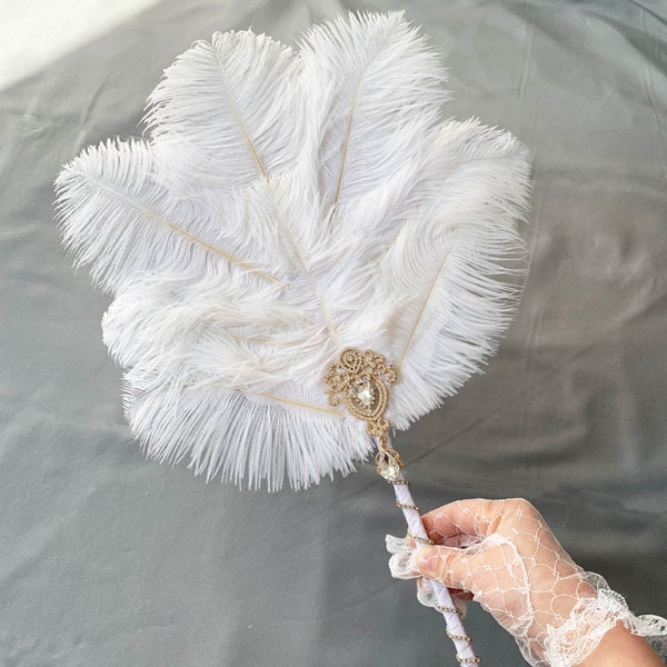 vintage Blanc Autruche Plume Fan de Main / Couronne de Cristal Décoré Autruche Plume Fan / Fête de Mariage Nudal Hand Fan