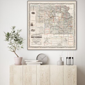 Ancienne carte de l'état du Kansas, indiquant l'emplacement des forts et des missions, des mines d'or, des Amérindiens, une impression d'art cadeau déco du vieux Kansas.