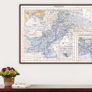 Carte du Pakistan montrant les frontières internationales, les provinces et les districts, le Pakistan et les pays environnants - Junagadh et Manavadar.
