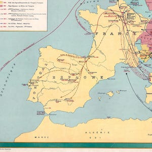 Historical map titled "LA VIE DE NAPOLÉON-BONAPARTE," depicting Europe and North Africa with colored routes and arrows showing Napoleon's military campaigns and conquests from 1769 to 1821.