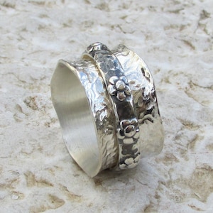 Silver Spinner Ring, Spinning Ring, Silver Flower Wedding Ring, Spinner Wide Band, Fidget Ring, Meditation Ring, Hammered Ring, Boho Ring