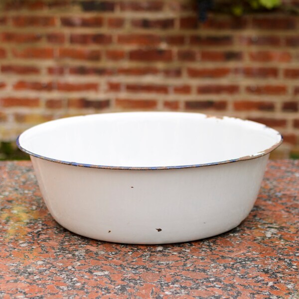 Large French White Enamel Bowl, Enamel tub, Enamel planter, Graniteware, Enamelware, Laundry tub, Metal bowl, Enamel Basin