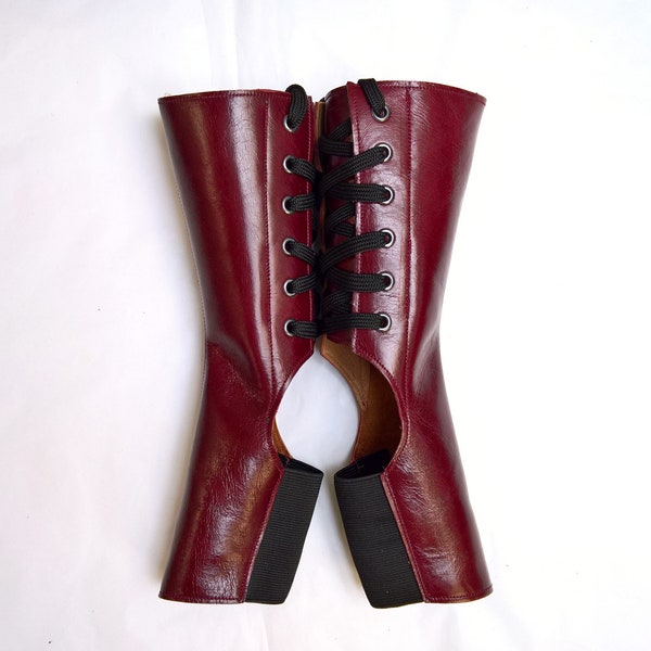 Isabella Mars SHORT Aerial Boots in BURGUNDY Red Leather - Trapeze gaiters for Lyra, Trapeze, Aerial hoop, corde lisse