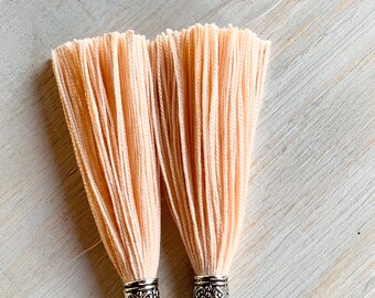 2 Quasten Lachs aus Baumwollgarn 8 cm Tassels