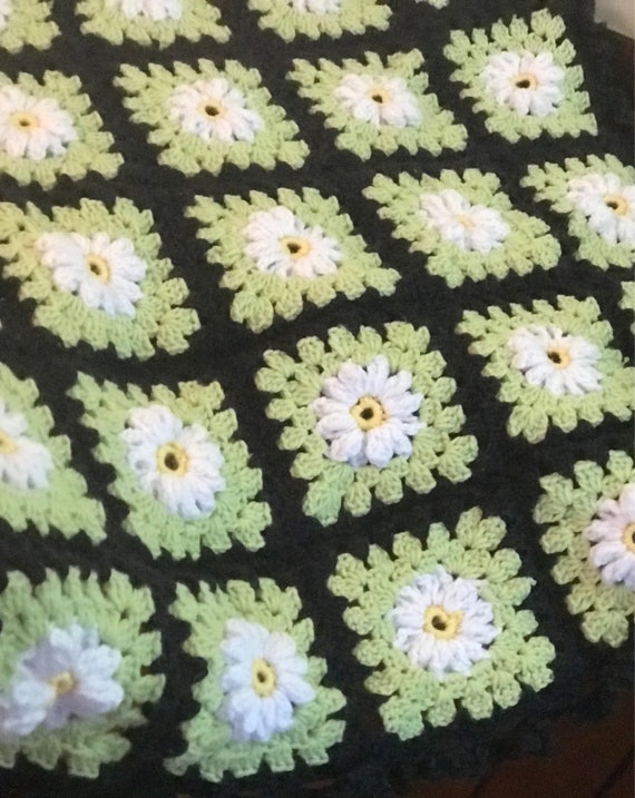 Daisy chain blanket