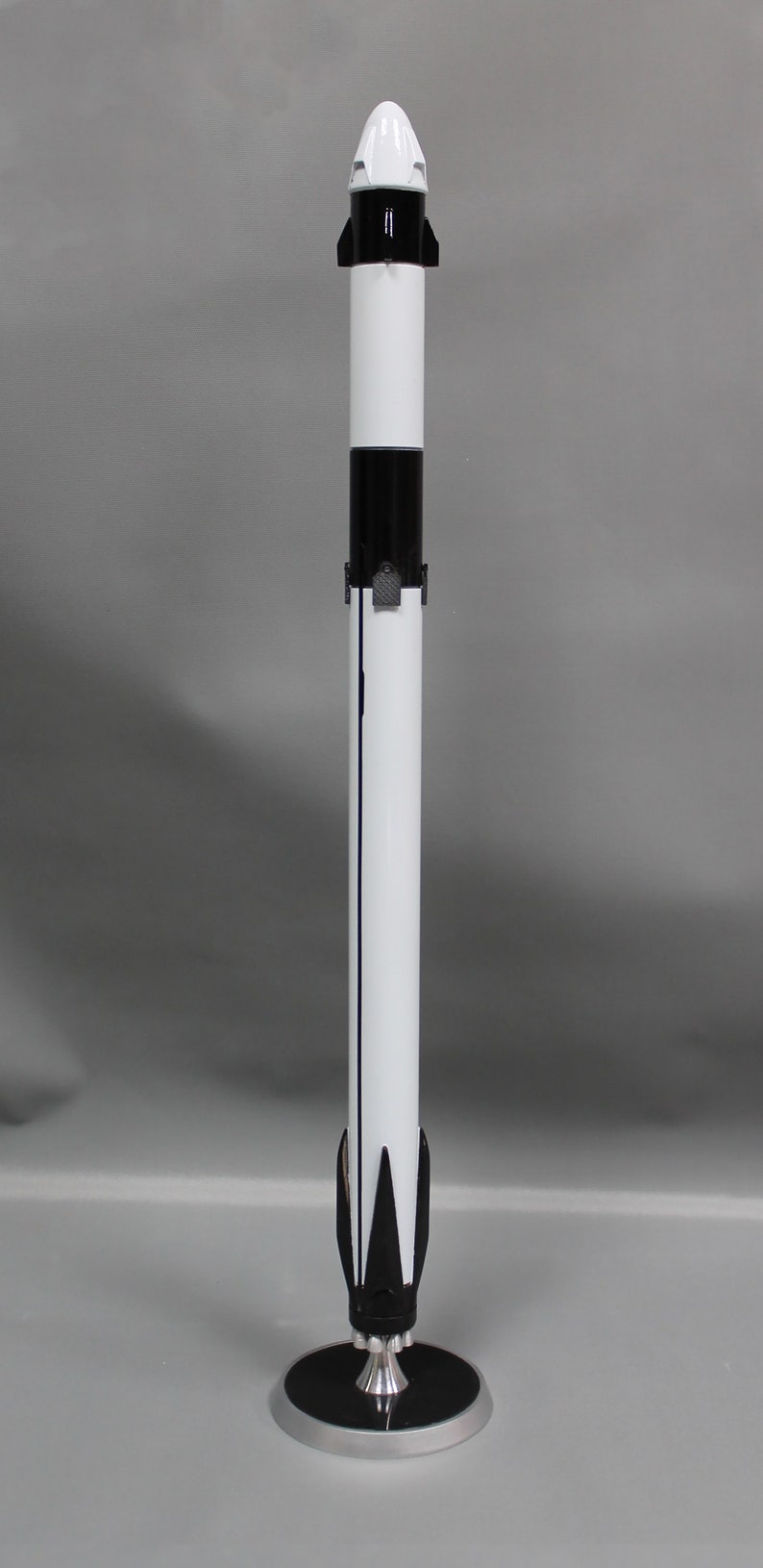 spacex falcon 9 and dragon flying model rocket kit