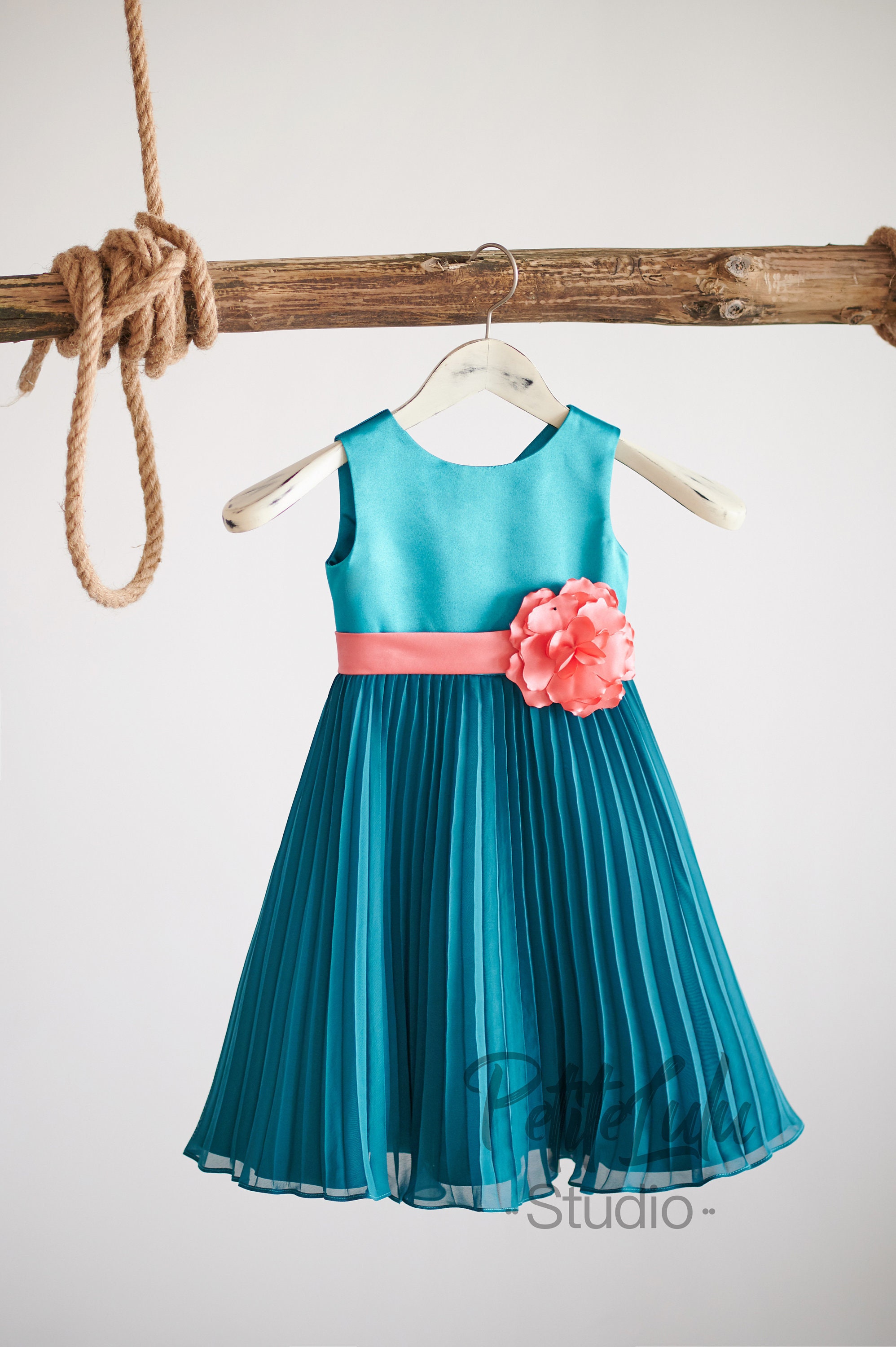 Vestido de niña color turquesa - Etsy España Vestido de niña color turquesa - Etsy España