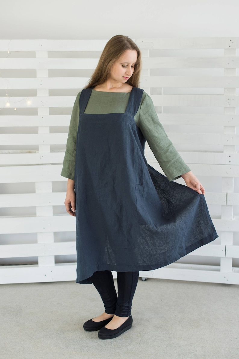 Japanese style apron  Washed linen apron  No ties apron  Craft room apron  Natural linen  Christmas gift  Charcoal grey color