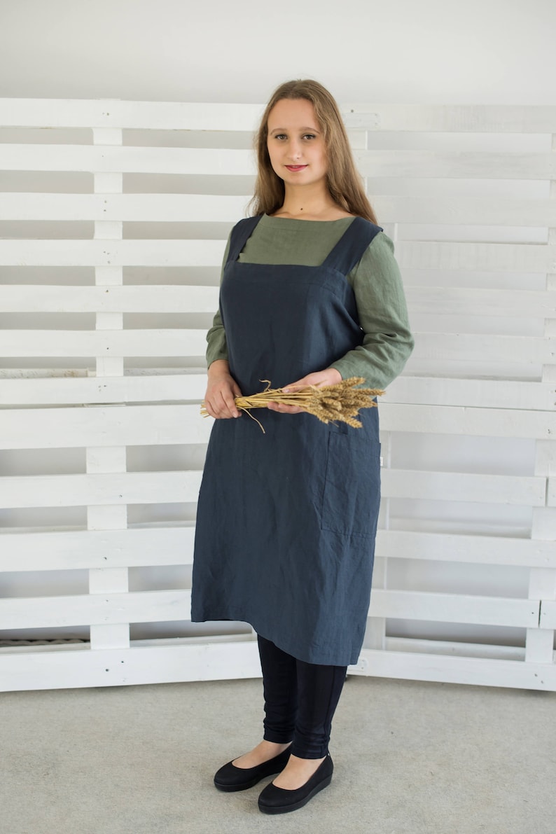 Japanese style apron Washed linen apron No ties apron Craft room apron Natural linen Christmas gift Charcoal grey color
