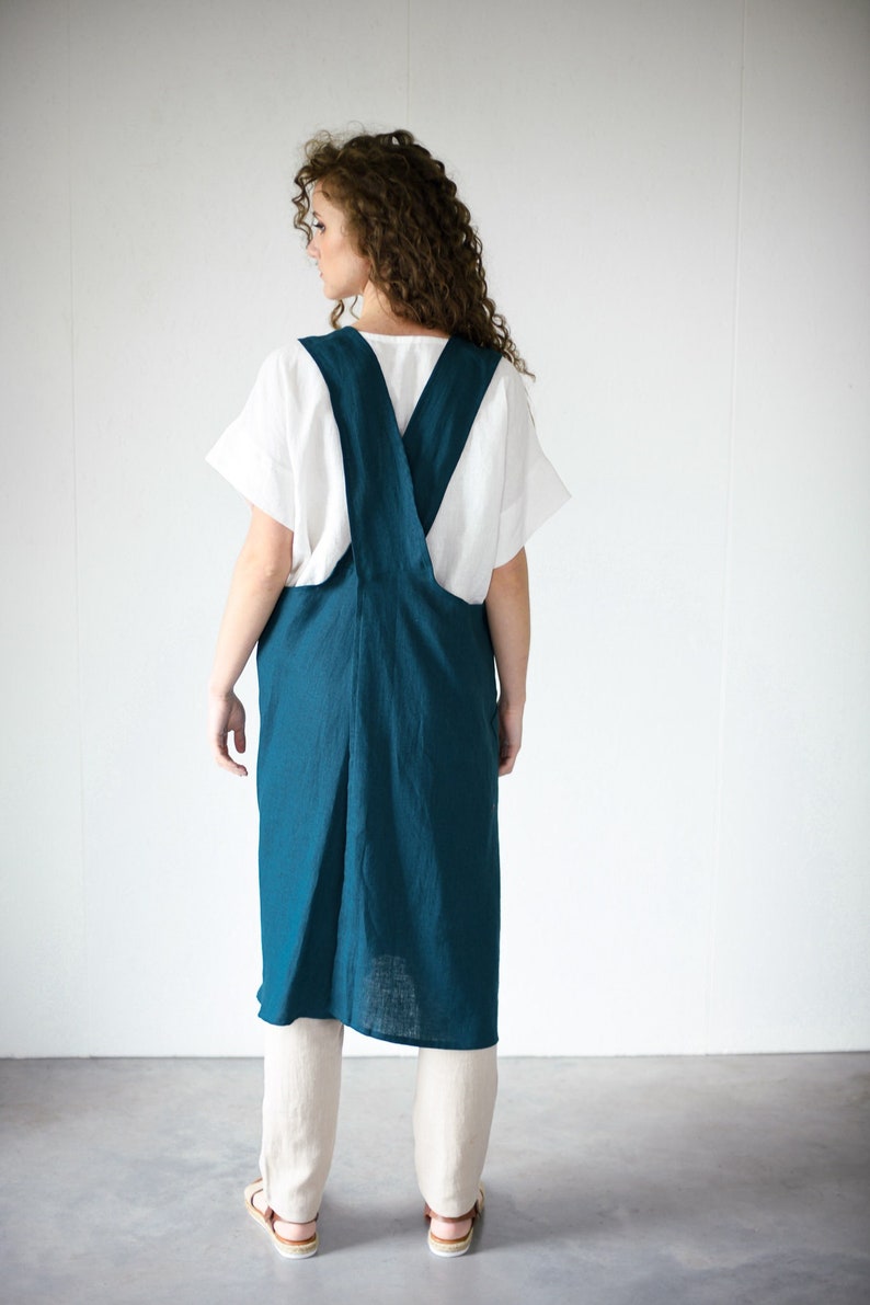 Cross-back linen apron BASIL / Soft washed linen / Japanese Korean style apron / Unisex kitchen apron / Linen wrap around apron image 1