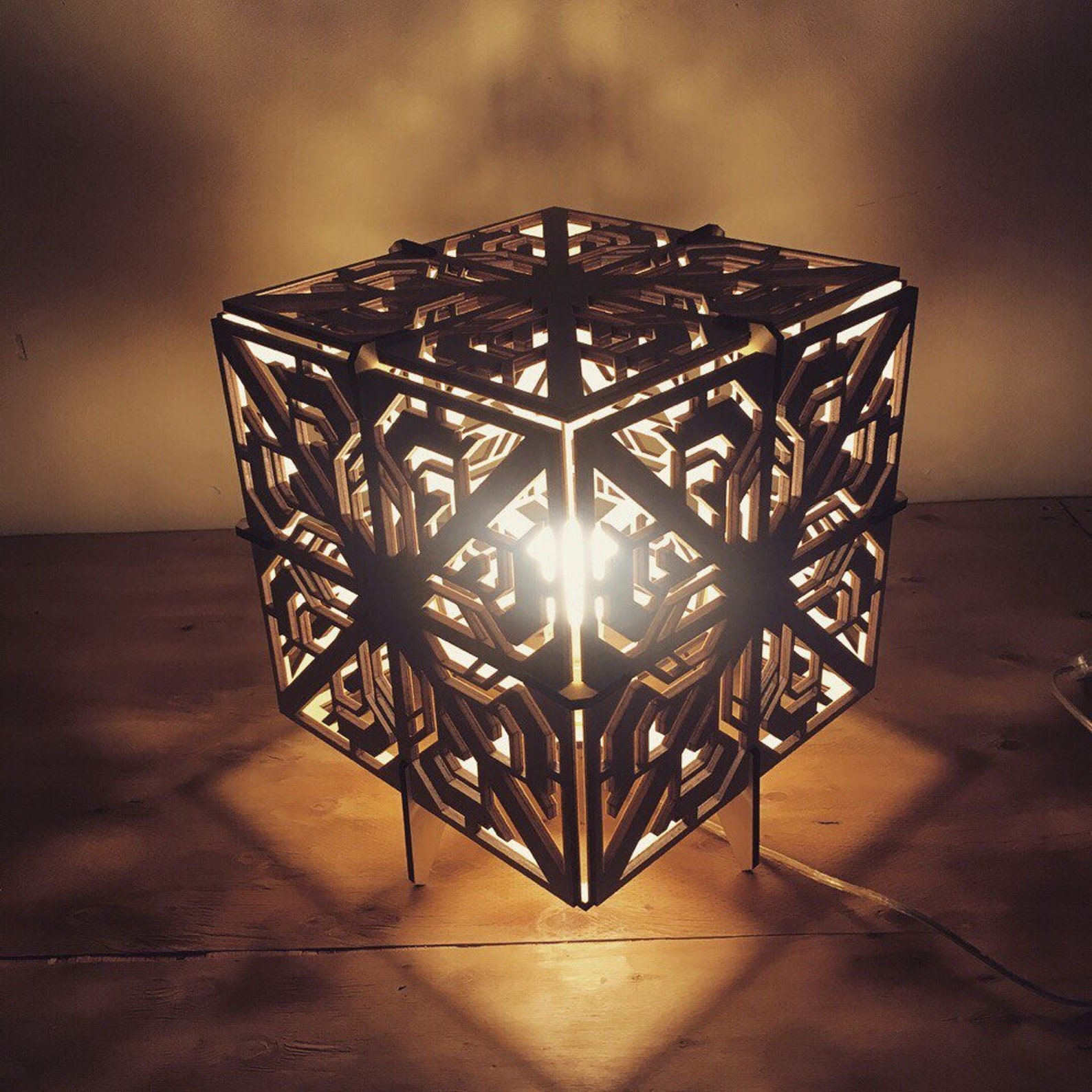 кубик шип паз. ящички из фанеры. куб из фанеры. кубик из фанеры 7. фанерный куб.