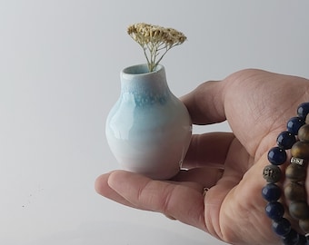 Mini Vases Blue and White Ceramic Unique Miniature Flower Vase Handmade Small Blue and White Ceramic Tiny Pottery minimalist Cute Vase