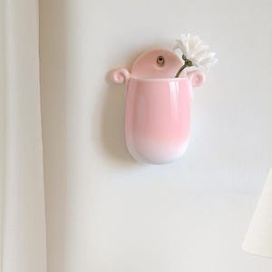 Wall Mount Planter Propagation Vases Pink Handmade Wall Mountable Plant Сeramic Vase for Short Flower Unique Wall Art Hanging Flower Pot