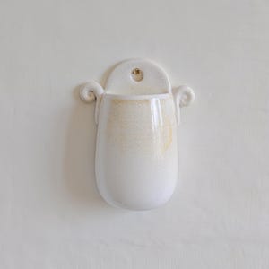 Wall Mount Planter Unique Beige Handmade Ceramic Wall Vase Wall Mountable Hanging Pot for Short Flowers Decorative Hanging Ceramic Wall Art