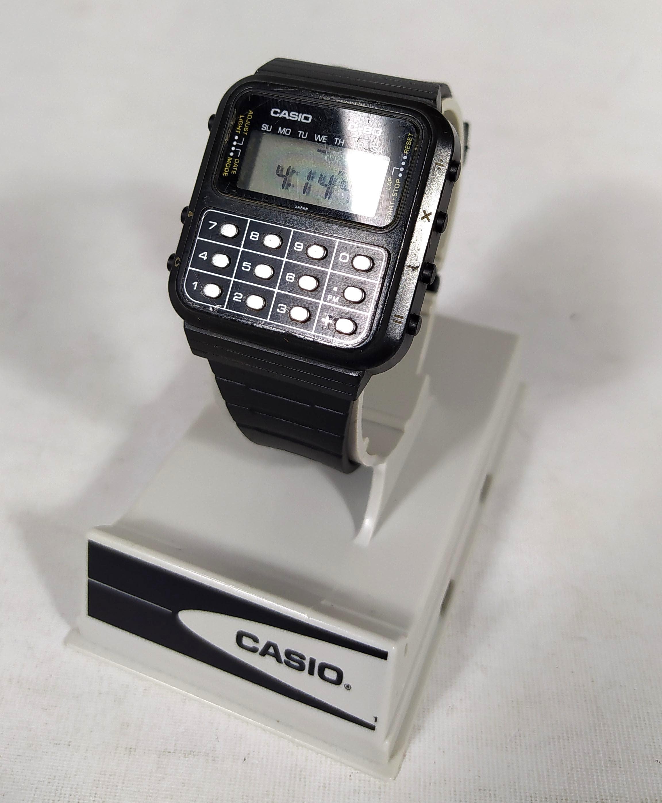 Reloj Calculadora Casio con Red Screen Mod CA-53W-1ER -  España