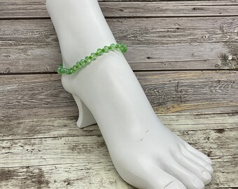 Handgemaakte groene stretch enkelband met kralen