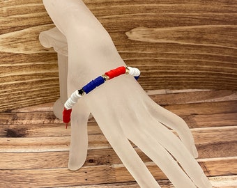 Vintage Heishi Armband: Rote, Weiße und Blaue Tonperlen