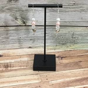 Pink pearl bead Valentine’s Day heart dangle earrings, handmade