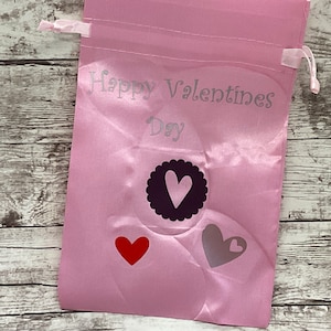 Pink bag, satin bag, Drawstring gift bag, Valentine’s Day bag, personalized gift bag, customized bag