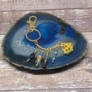 Segelboot Schlüsselanhänger, Boot Schlüsselanhänger, Boot Charme, Perlen Schlüsselanhänger, handgemachte Geldbörse Charme, Taschenanhänger, Geburtstagsgeschenk, Geschenk für besondere Anlässe