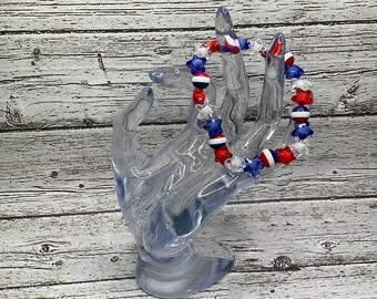 Bracciale con stella patriottica: braccialetto elastico con perline rosse, bianche e blu
