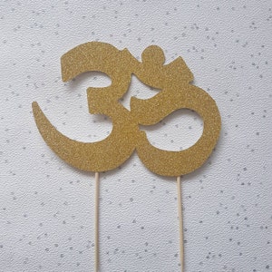 Om Simbolo Cake Topper, Torta Yoga Topper, Topper torta d'oro, Glitter Cake Topper, Decorazione torta, Aum, namaste, Ohm, Yoga Party, Insegnante di Yoga
