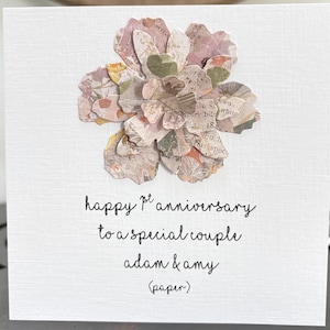 Tarjeta de aniversario de bodas, papel (con flores en capas)