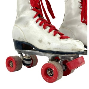 Vintage Leather Roller Skates Chicago Size 7 Lace Up Skates, White Leather Red Laces 1970's image 6