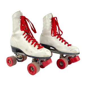 Vintage Leather Roller Skates Chicago Size 7 Lace Up Skates, White Leather Red Laces 1970's image 3