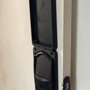 Carcasa resistente a la intemperie SturdīyCover® para teclado exterior Schlage ENCODE