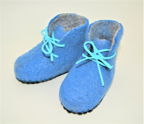 Scarpe in top feltro per bambini