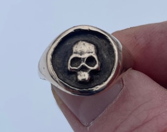 Nerva Skull Signet Ring