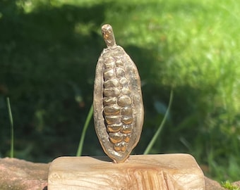 Cocoa Pod Statue