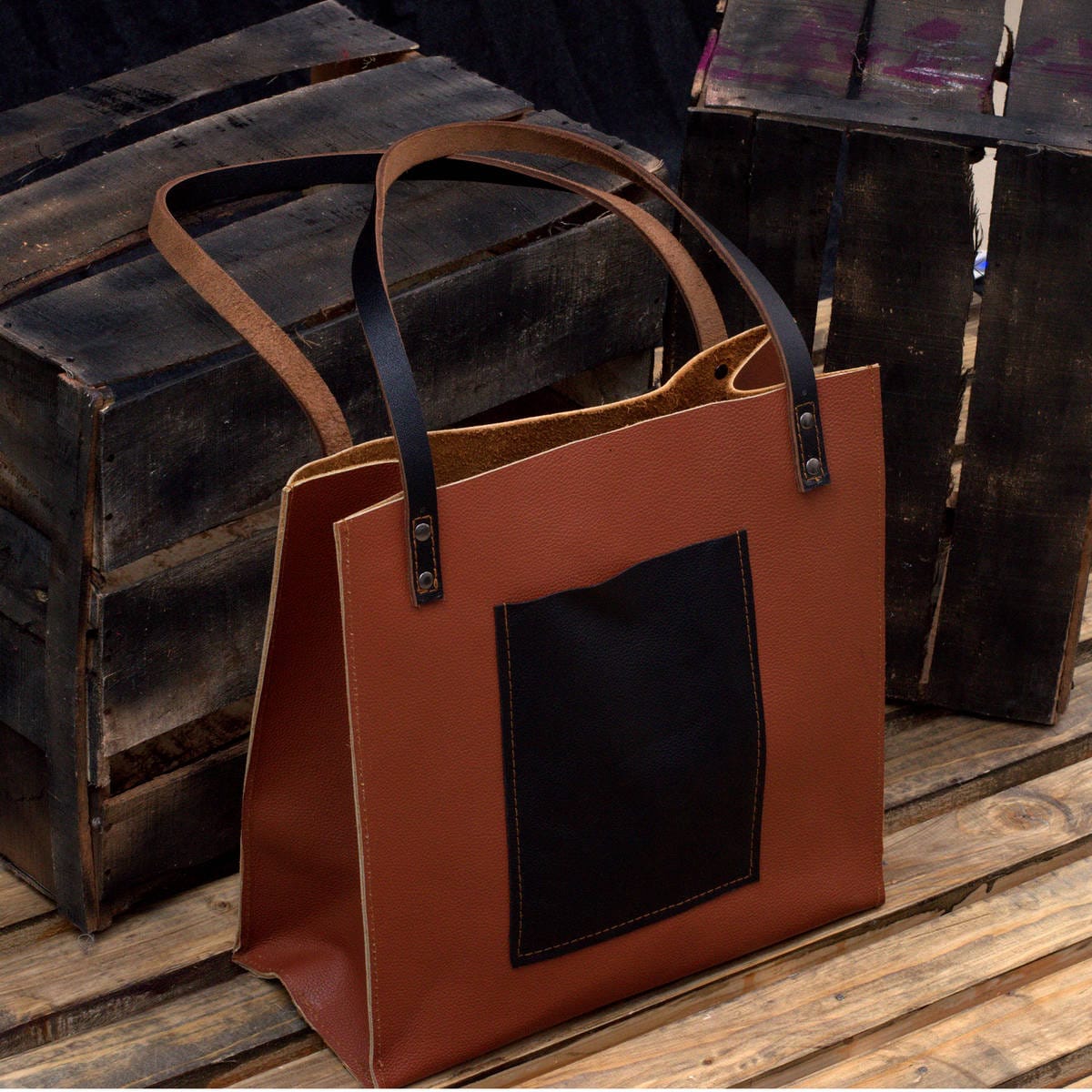 everyday leather tote