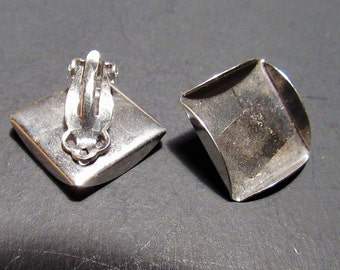 Silver color Ear Clips for 15mm square stone