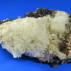 fluorescent green ARAGONITE, Chihuahua