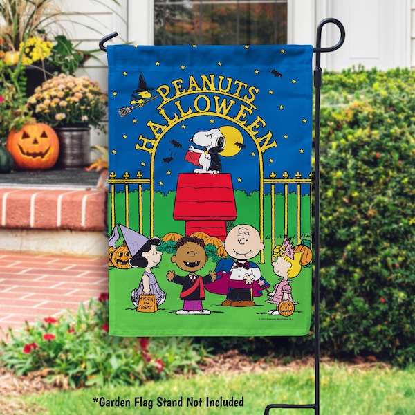 PEANUTS® Peanuts Halloween Garden or House Flag