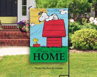 Vintage 1967 Snoopy Peanuts Felt Banner Pennant Flag Curse You Red