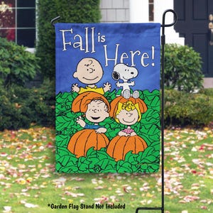 Snoopy and Charlie Brown Fall Garden Flag, Peanuts Characters Autumn House Flag, Snoopy Fall Decor, Fall Pumpkin Flag, Peanuts Lover Gift