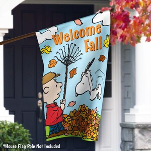 Snoopy Charlie Brown Fall Flag, Peanuts Fall Garden Flag, Fall Welcome Decor, Funny Peanuts Snoopy Flag, Peanuts Lover Gift, Fall Decoration afbeelding 3