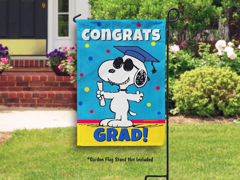 Snoopy Graduation Flag, Peanuts Class of 2026 Outdoor Decoration - Etsy