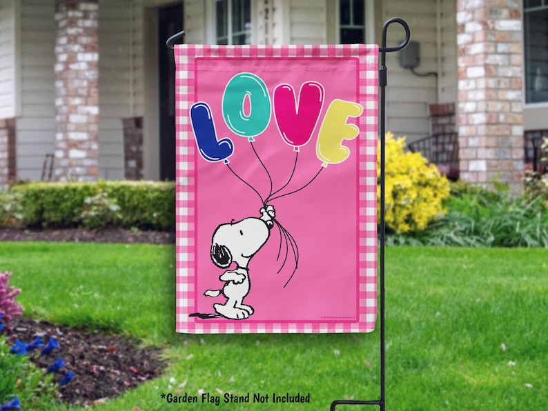 PEANUTS® Love Balloons Snoopy Garden or House Flag image 1