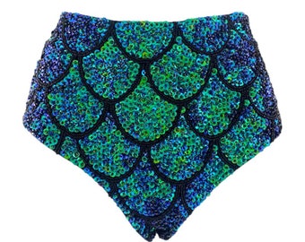 Short taille haute à paillettes sirène mystique vert pour tenue de festival ou de rave et costume de sirène | Disponible dans l'ensemble assorti | LIVRAISON GRATUITE