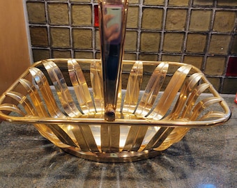 Panier vintage en laiton avec poignée : détail de feuille de vigne, décor Mid-Century - T05 - France